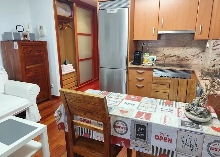 Estudio Centrico, A Pocos Metros Plaza De Espana. * 比戈